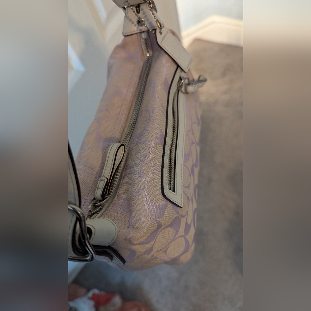 Beautiful lilac coach logo small shoulder bag. Vintage. - Picture 11 of 17